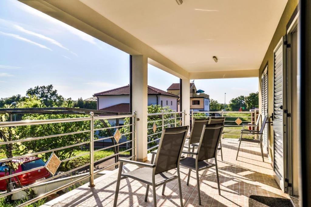 Apartments Lia-Jolie Umag Buitenkant foto